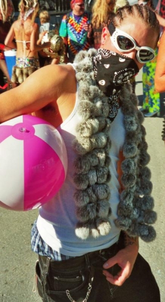 beach-ball_604285167